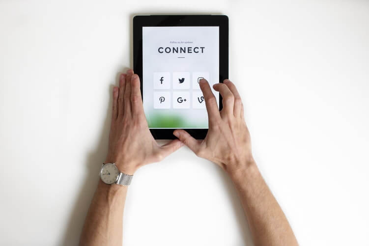 Use Social Media to Acknowledge and Reward Employees